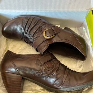 BareTraps Brown Heeled Boots with Ruched Detailing